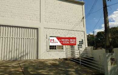 Imagem: O depósito possui 4 Vagas na garagem, 273m² de Área e está