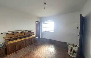 Imagem 11: SURPREENDENTE! CASA COM LOTE DE 200 METROS NUMA ÓTIMA LOCALIZAÇÃO