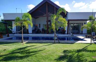 Imagem: A casa em condomínio possui 3 Dormitórios, 2 Banheiros, 2