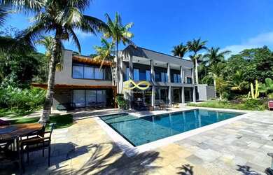 Imagem: A casa em condomínio possui 4 Dormitórios, 5 Banheiros, 5