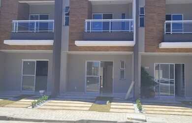 Imagem: A casa possui 3 Dormitórios, 3 Banheiros, 1 Vaga na garagem