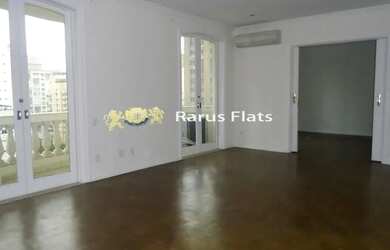 Imagem: O studio possui 2 Dormitórios, 2 Banheiros, 1 Vaga na garagem