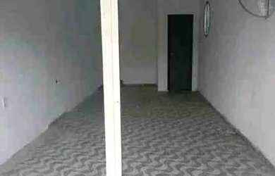 Imagem 2: Alugo loja no Jockey em frente a praça