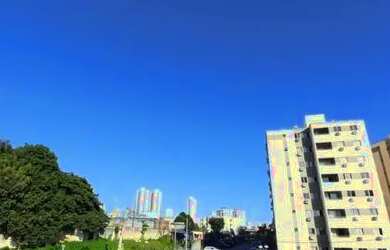 Imagem: A casa possui 3 Dormitórios, 2 Banheiros, 1 Vaga na garagem