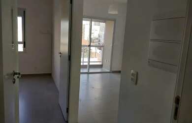 Imagem: O apartamento possui 1 Dormitório, 1 Banheiro, 1 Vaga na garagem