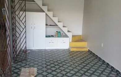 Imagem: A casa possui 2 Dormitórios, 1 Banheiro, 1 Vaga na garagem