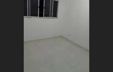 Imagem: O apartamento possui 2 Dormitórios, 1 Banheiro e 1 Vaga na