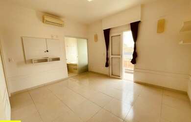 Imagem: A casa em condomínio possui 4 Dormitórios, 5 Banheiros, 4