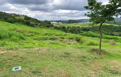 Imagem: O terreno possui 1.423m² de Área e está localizado em Loteamento