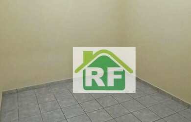 Imagem: A casa possui 3 Dormitórios, 2 Banheiros, 3 Vagas na garagem