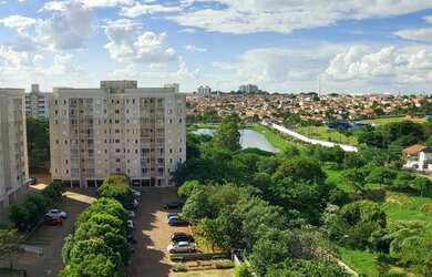 Imagem: O apartamento possui 2 Dormitórios, 2 Banheiros, 1 Vaga na