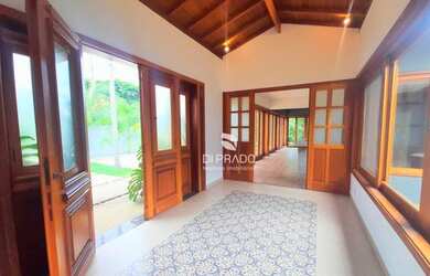 Imagem: A casa em condomínio possui 4 Dormitórios, 5 Banheiros, 5