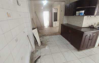 Imagem: A casa possui 5 Dormitórios, 3 Banheiros, 2 Vagas na garagem