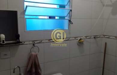 Imagem: A casa possui 2 Dormitórios, 2 Banheiros, 1 Vaga na garagem