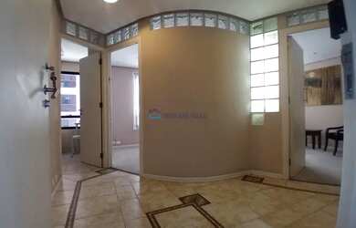 Imagem: O depósito possui 1 Vaga na garagem e 49m² de Área e está