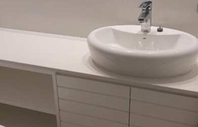 Imagem: O depósito possui 1 Vaga na garagem, 27m² de Área e está