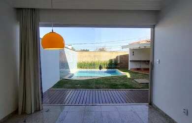 Imagem: A casa em condomínio possui 3 Dormitórios, 5 Banheiros, 4