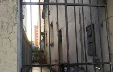 Imagem: A casa possui 3 Dormitórios, 1 Banheiro, 150m² de Área e