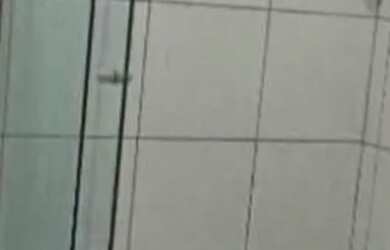 Imagem: A casa possui 2 Dormitórios, 2 Banheiros, 2 Vagas na garagem