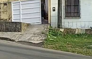 Imagem: A kitnet possui 1 Dormitório, 1 Banheiro e está localizado