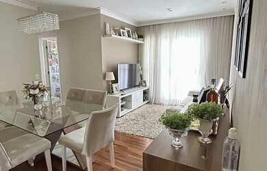 Imagem: O apartamento possui 3 Dormitórios, 1 Banheiro, 1 Vaga na garagem