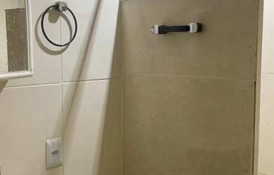 Imagem: A casa possui 2 Dormitórios, 1 Banheiro e está localizado