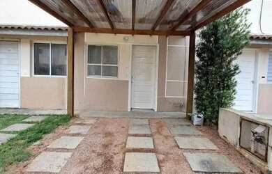 Imagem: A casa em condomínio possui 2 Dormitórios, 2 Banheiros, 1