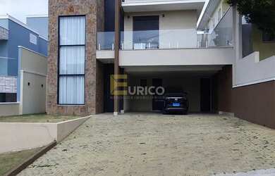 Imagem: A casa em condomínio possui 4 Dormitórios, 5 Banheiros, 4