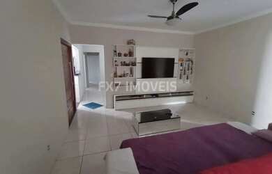 Imagem: A casa em condomínio possui 3 Dormitórios, 3 Banheiros, 5