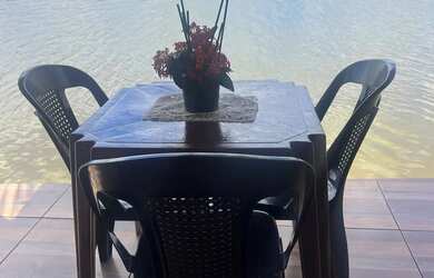 Imagem 2: Casa pequena com vista deslumbrante da lagoa de Guaratiba