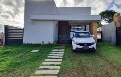 Imagem: A casa em condomínio possui 3 Dormitórios, 3 Banheiros, 2