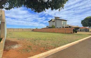 Imagem: O terreno possui 780m² de Área e está localizado em Cravinhos