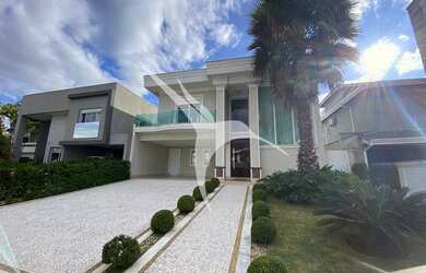 Imagem 2: SANTANA DE PARNAIBA - Casa Padrão - Alphaville