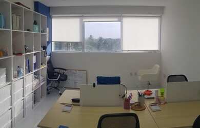 Imagem: O depósito possui 1 Vaga na garagem, 29m² de Área e está