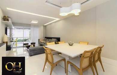 Imagem: A casa em condomínio possui 4 Dormitórios, 1 Banheiro, 2 Vagas