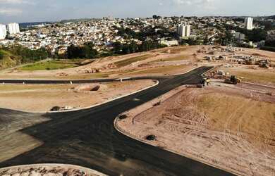 Imagem: O terreno possui 250m² de Área e está localizado em Centro