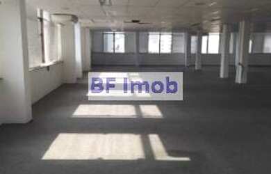 Imagem 2: Andar alto, vista da Paulista, ao lado Metrô Brigadeiro e Itaú Cultural