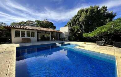 Imagem: A casa em condomínio possui 5 Dormitórios, 2 Banheiros, 5