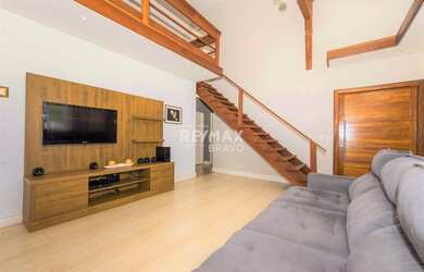 Imagem: O terreno possui 940m² de Área e está localizado em Atuba