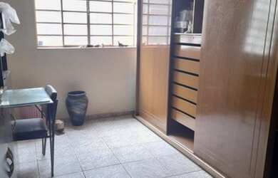 Imagem 1: Casa para venda possui 350 metros quadrados com 4 quartos em Santa Terezinha - Juiz de For