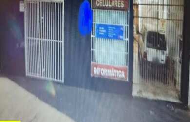 Imagem: A casa possui 2 Dormitórios, 2 Banheiros, 2 Vagas na garagem