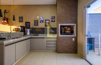 Imagem: A casa em condomínio possui 3 Dormitórios, 5 Banheiros, 2