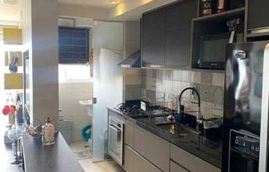 Imagem: O apartamento possui 2 Dormitórios, 1 Banheiro, 2 Vagas na