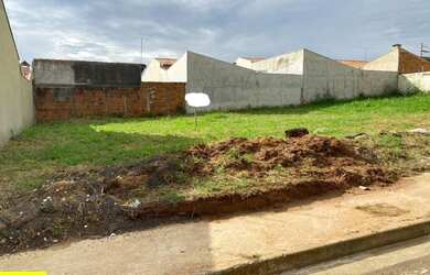 Imagem: O terreno possui 200m² de Área e está localizado em Parque