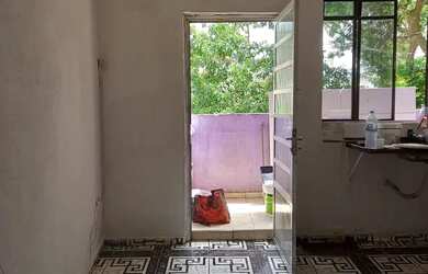 Imagem: A casa possui 1 Dormitório, 1 Banheiro e 35m² de Área e está