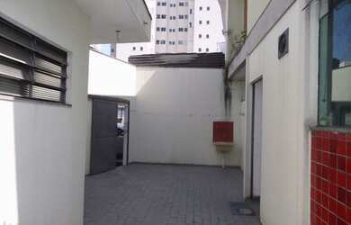 Imagem: O depósito possui 300m² de Área e está localizado em Jardim