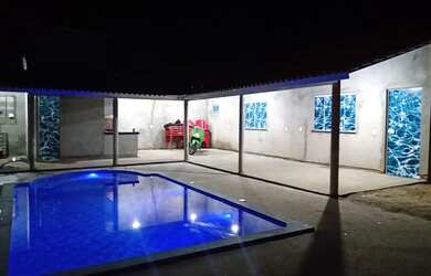 Imagem: A casa possui 1 Dormitório, 1 Banheiro, 3 Vagas na garagem