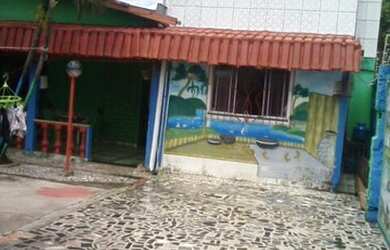 Imagem: A casa possui 5 Dormitórios, 5 Banheiros, 5 Vagas na garagem