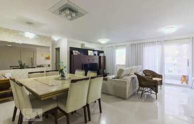 Imagem: O apartamento possui 3 Dormitórios, 3 Banheiros, 2 Vagas na