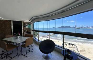 Imagem: O apartamento possui 3 Dormitórios, 4 Banheiros, 2 Vagas na